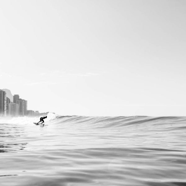 Surfista Solitário